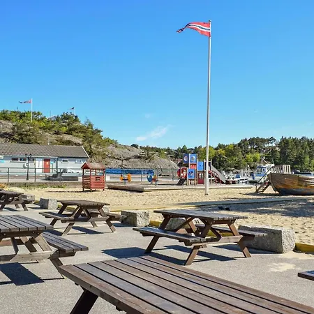 Сasa de vacaciones Stunning In Sgne With 4 Bedrooms And Wifi Søgne